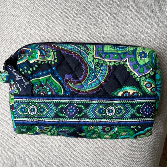 Vera Bradley Handbags - Vera Bradley Makeup Tote